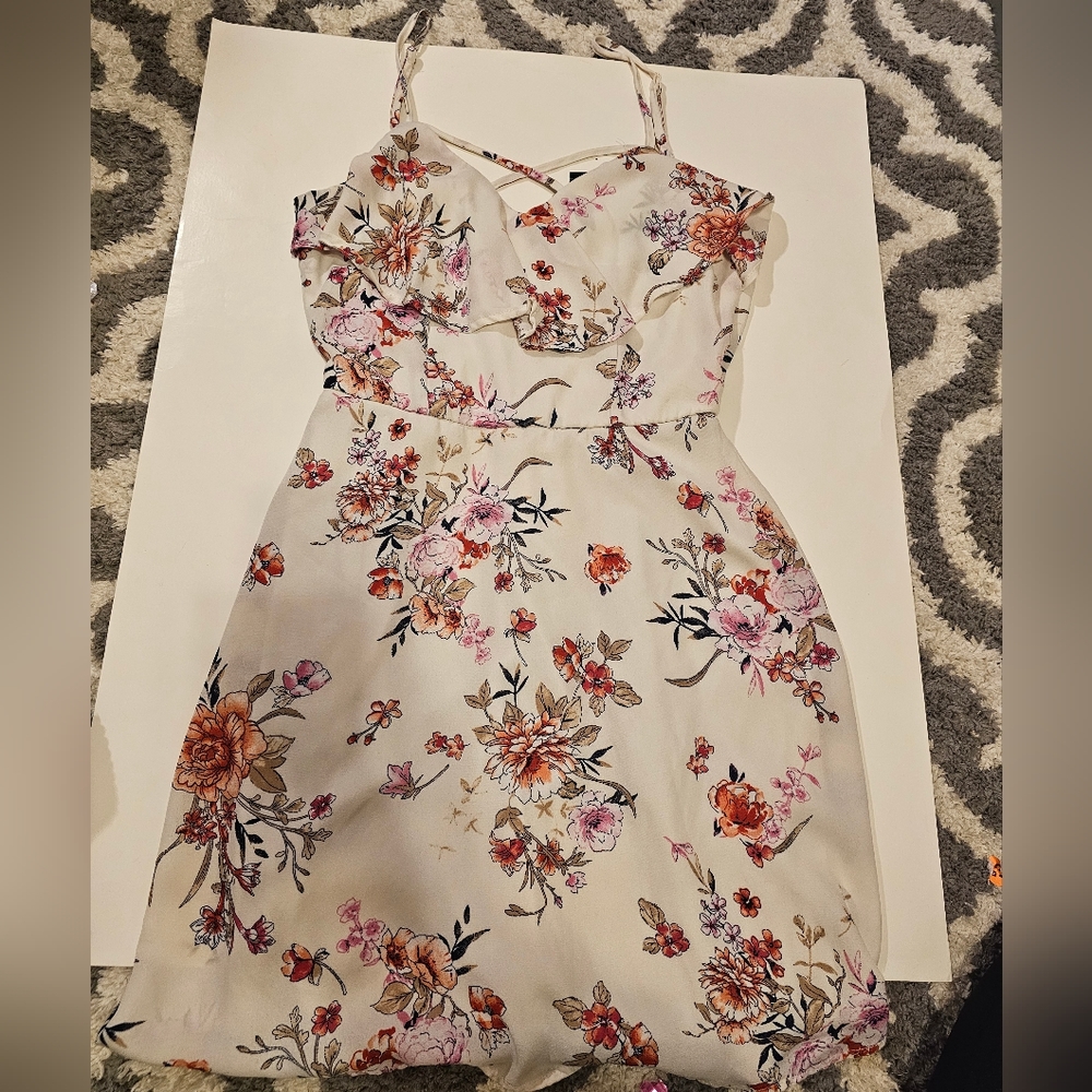 Mini floral dress size s